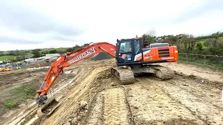 New Hitachi Zaxis 250LC-7 Champion Groundworks.