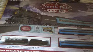 Bachmann North Pole Express train set review