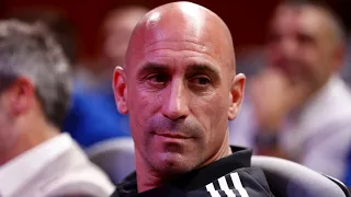 Spanish Football president Luis Rubiales refuses to resign over kissing scandal