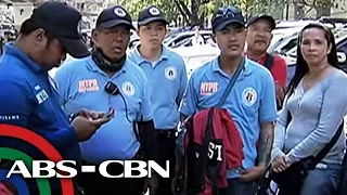 TV Patrol: Higit 600 traffic enforcer sa Maynila, sinibak sa pwesto
