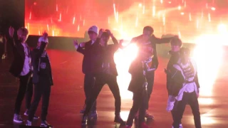 [FANCAM] NCT 127 - FIRE TRUCK AT GOING TOGETHER CONCERT IN VN