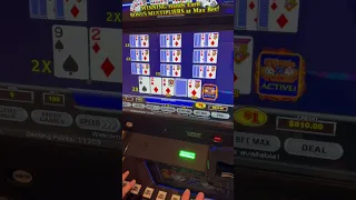 $1,000 and 60 seconds! Let’s get a Royal! #lasvegas #ultimatex #videopoker