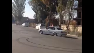 Bmw e34 525i drift