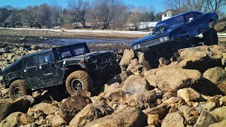 Vin Diesel would be SHOCKED! Dodge Charger 4x4 V8 goes all out against the Hummer H1. RC OFFroad 4x4