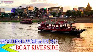 Riverside Boat Ridding Tour Evening Time Phnom Penh Cambodia Dec 2021