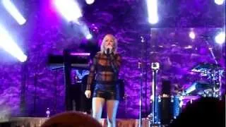 Ellie Goulding- "Anything Could Happen"-live St. Louis