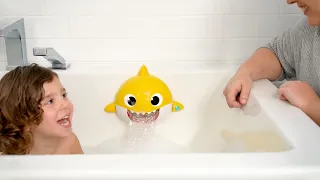 Pinkfong Baby Shark Singing Bath Time Bubble Maker! Dive Into Tub Time Fun!