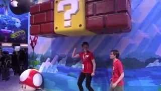 Justin Getting Photo @ Nintendo Booth (E3 2015)