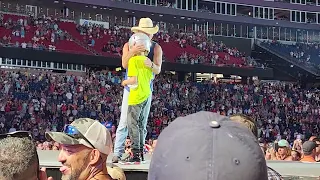 Kenny Chesney - She Thinks My Tractor's Sexy - Gillette Stadium, Foxboro - night #2 End of Tour