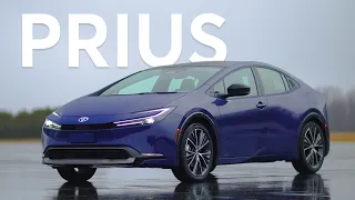 2023 Toyota Prius | Talking Cars #397