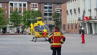 ADAC Hubschrauber Christoph Europa 1 Start vom Kaiserplatz in Düren City.