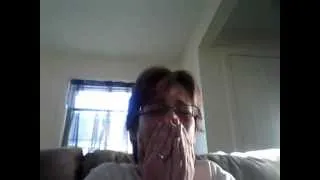 moms epic reaction to 2 girls 1 cup