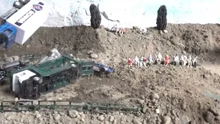 1 /64 Dynamic Diorama - Cars Truck and Police Chase - Crash Compilation Slow Motion 1000 fps #24
