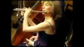 Paula Robison, flute - "Voliere" from Carnival of the Animals
