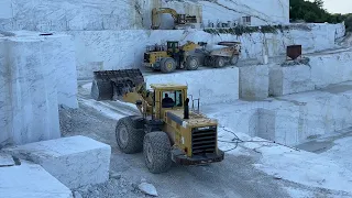 Morning Work In Birros Marble Quarry- Komatsu WA900 & WA600 Wheel Loaders & Caterpillar 775E Dumpers