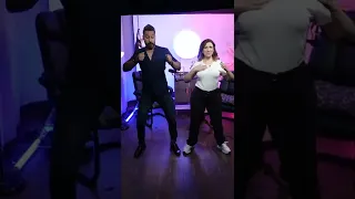 Margarita Cedeño bailando en el programa #MeGustaDeNoche con Jhoel López