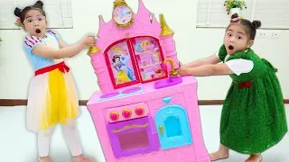 Suri & Annie Pretend Play with Cooking Kitchen Toys for Kids