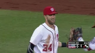 CHC@WSH: Harper makes a sliding catch to rob Fowler