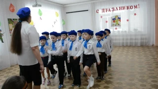Конкурс строевой песни "Аты-баты шли солдаты" в детском саду