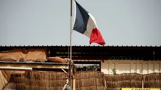 Sommet du G5 Sahel : le Niger, nouveau pivot de la France dans la région • FRANCE 24
