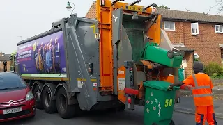 Nottingham city council Dennis olympus elite 6 empying green refuse bins