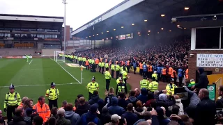 Sheffield United 3rd goal vs port vale and fans kicking off!!