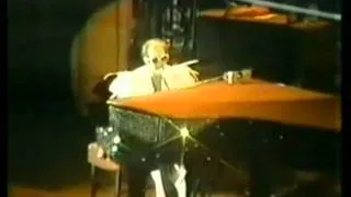 Elton John The Bitch is Back The Old Grey Whistle 1974