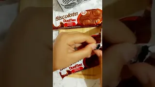 Unwrapping Biscolata Duo Max Chocolate! ASMR #shorts #biscolata #satisfyingvideo #chocolate