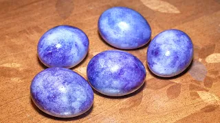 Как покрасить пасхальные яйца чаем Каркаде. Мраморные яйца на Пасху 2024