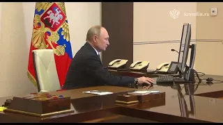 Владимир Путин онлайн проголосовал на выборах президента РФ