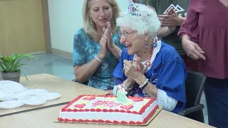 Longtime Lovelace Hospital volunteer celebrates 95th birthday