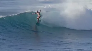 Single fin Longboard surfing in Hawaii!