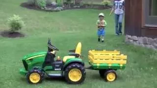 Детский Электромобиль трактор John Deere Ground Force 12V с прицепом от Peg-Perego