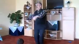 Spacy Tv   Дедушка танцует для внуков