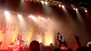 Papa Roach 'Burn' [Live] Saginaw MI 5/17/11