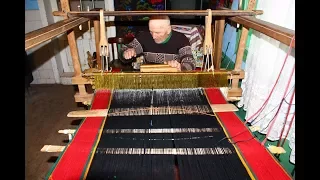 Traditional Loom Weaving with Multiple Shuttles