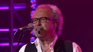 Foreigner - Head Games (Rockin' At The Ryman)