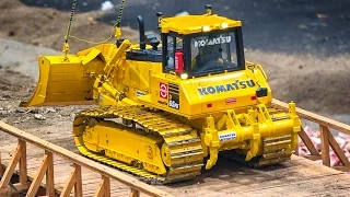 KOMAZU D65PX CRAWLER TRACTOR DOZER AMAZING RC MODEL SCALE 1:14,5 / Fair Leipzig Germany 2016