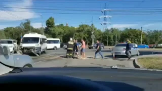 Появилось видео с места ДТП с маршруткой и мотоциклом в Волгограде