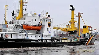 Einlauf Eisgang Schifffahrtspolizei GUSTAV MEYER Tonnenleger Emden DBPT IMO 6619425 buoy laying ship