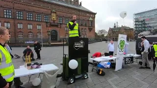 Stand Up for Nuclear: Copenhagen Theis Palm holder tale