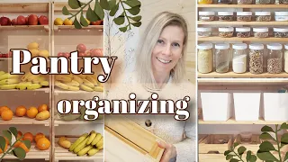 PANTRY ORGANIZATION - BUILDING A PANTRY