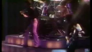 QUEEN - A Night At The Summit, Live In Houston 1977 DVD. 12ª Parte