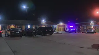 HPD: 3 shot, 1 dead in SW Houston after fight in hotel parking lot