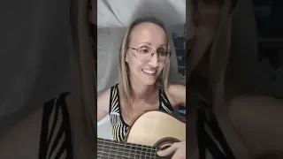 2024-04-30 - Singing to my kids before bed/Пою детям на ночь.