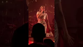 'Perfect' by Anne-Marie - LIVE in VIENNA