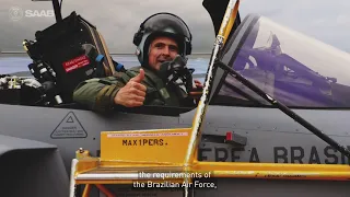 Brazilian pilot flies the Brazilian Gripen for the first time