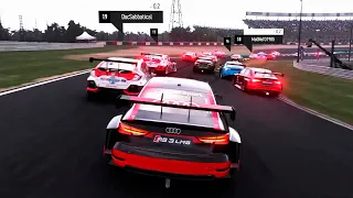 Never Play Multiplayer in Forza Motorsport 8