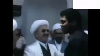 Мухаммед Али в 1978 году посетил Узбекистан и совершил намаз в мечети. Mohammed Ali in Uzbekistan.