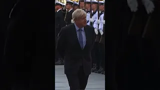 Holländischer Ehrenmarsch für Boris Johnson - Stabsmusikkorps der Bundeswehr/Wachbataillon BMVg
